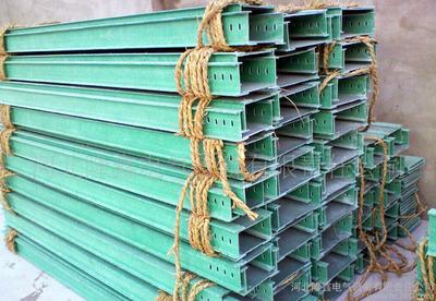 隆鑫電氣直銷山西呂梁玻纖聚酯電纜槽,阻燃玻璃鋼鋼網(wǎng)玻璃鋼管箱,環(huán)氧樹脂復合型電纜橋架圖片_高清圖_細節(jié)圖